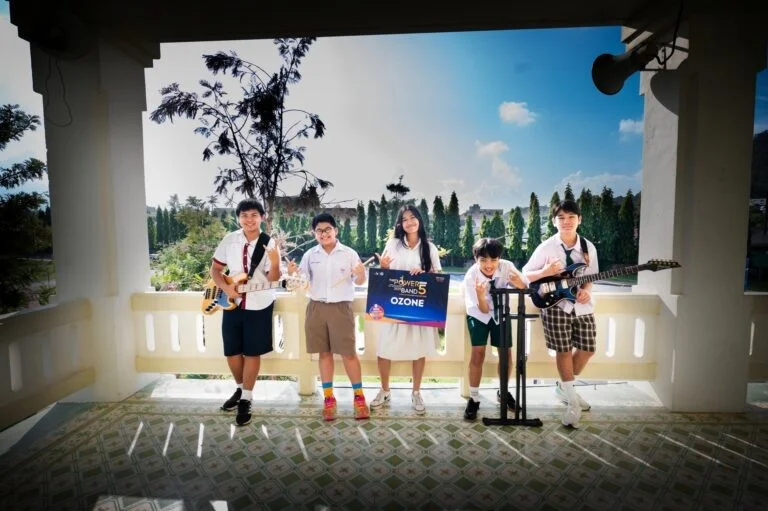 จากตลาดนาคา สู่เวที AGT เนเน่ รอยัลเขย่าวงการร็อกโลก
