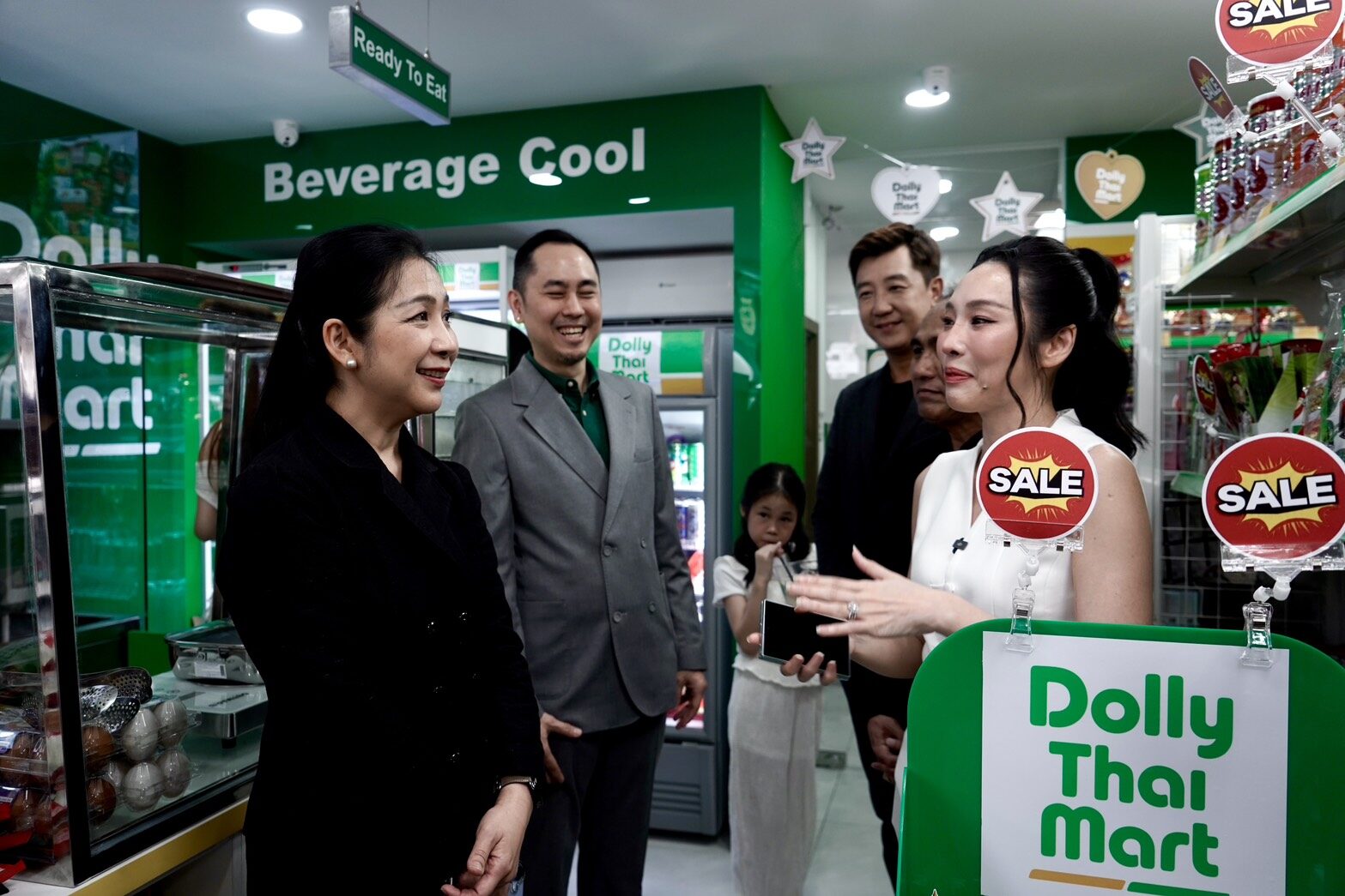 ผ้าไทยหัตศิลป์สู่ไฮเอนด์ กระเป๋าและสิ่งทอที่กำลังกลายเป็นงานศิลป์หรู