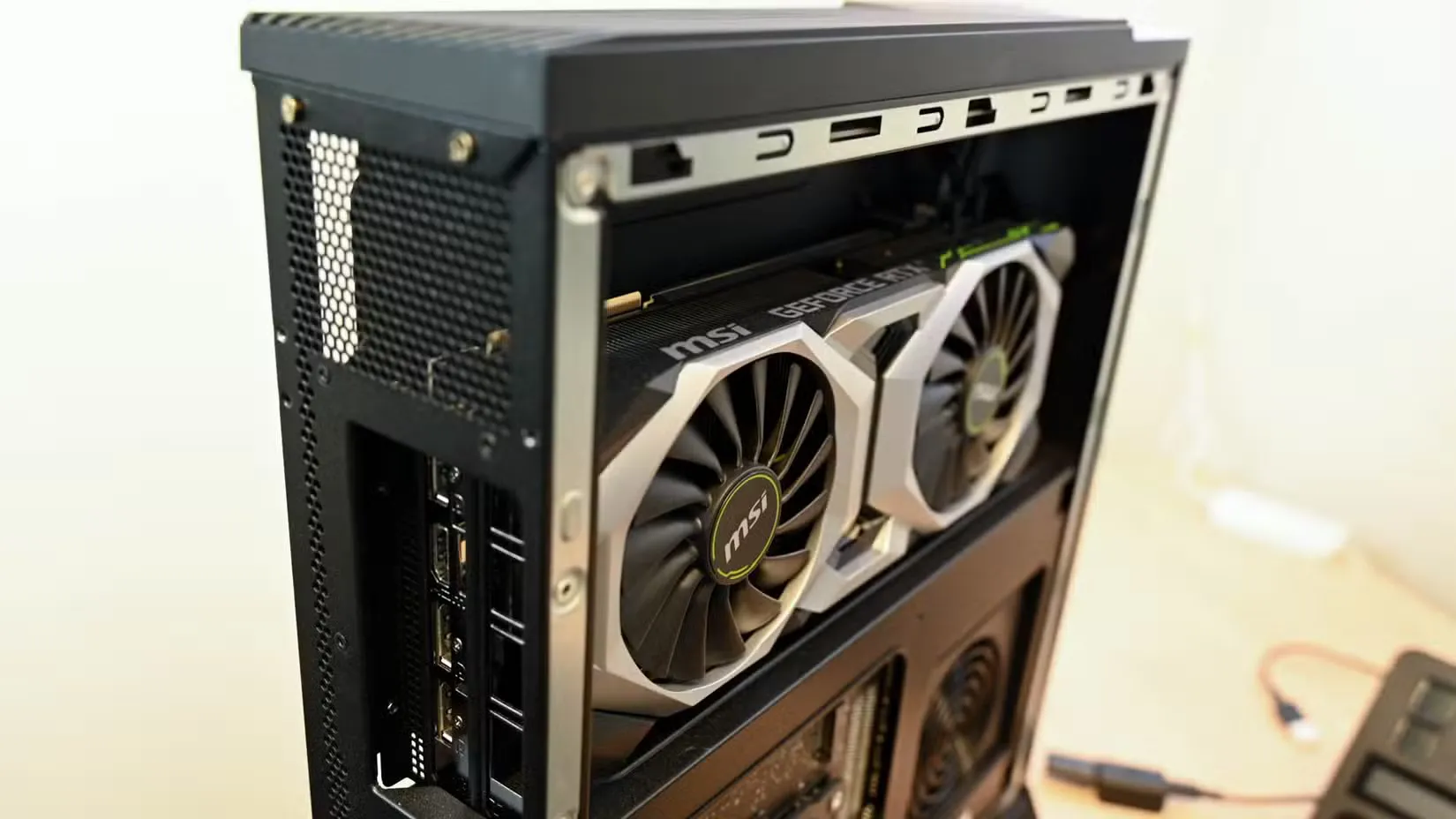 DLSS 5 กำแพงพลังงานใหม่ของ RTX 5090 และขีดจำกัดคอนเน็กเตอร์