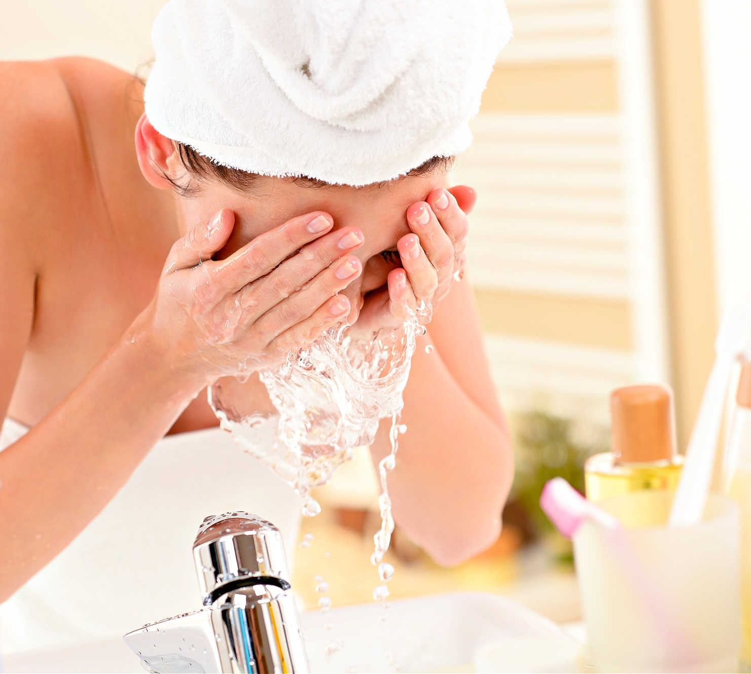 Double Cleansing ด้วยน้ำมันและโฟม ล้างหน้าลึกในเวลาไม่นาน