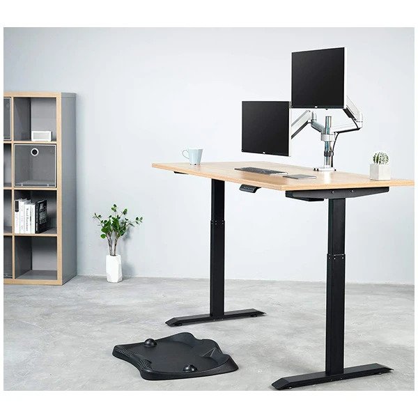โต๊ะปรับความสูงคู่กับ Monitor Arm หนักๆ เซ็ตอัพที่เอาอยู่แม้จอ Ultrawide