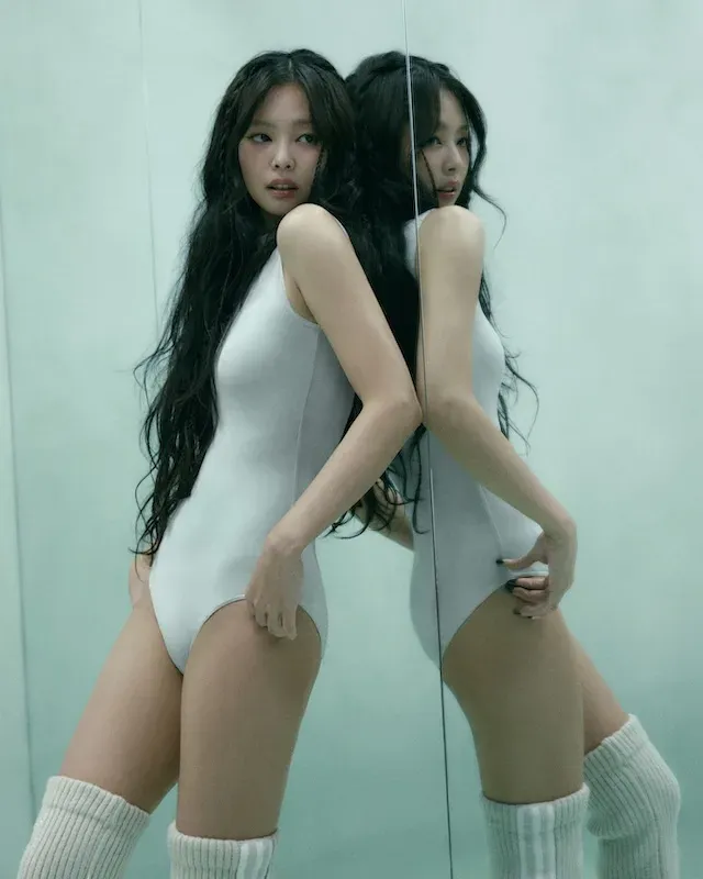 เมื่อ K-pop เปลี่ยนสนีกเกอร์คอลแลบให้กลายเป็นแฟชั่นโมเมนต์ระดับโลก