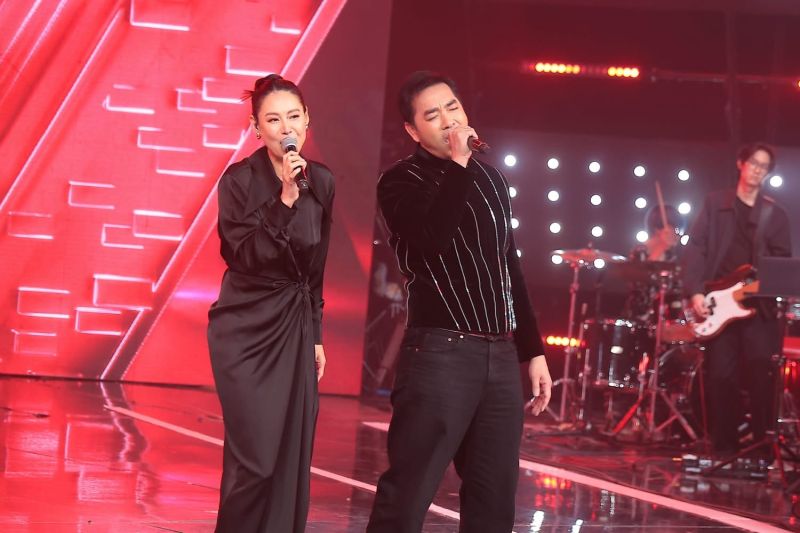 ศิลปินกลับมาเจอกันบนเวที การแสดงสดอีกครั้งที่เปลี่ยนความทรงจำเก่าให้มีชีวิต