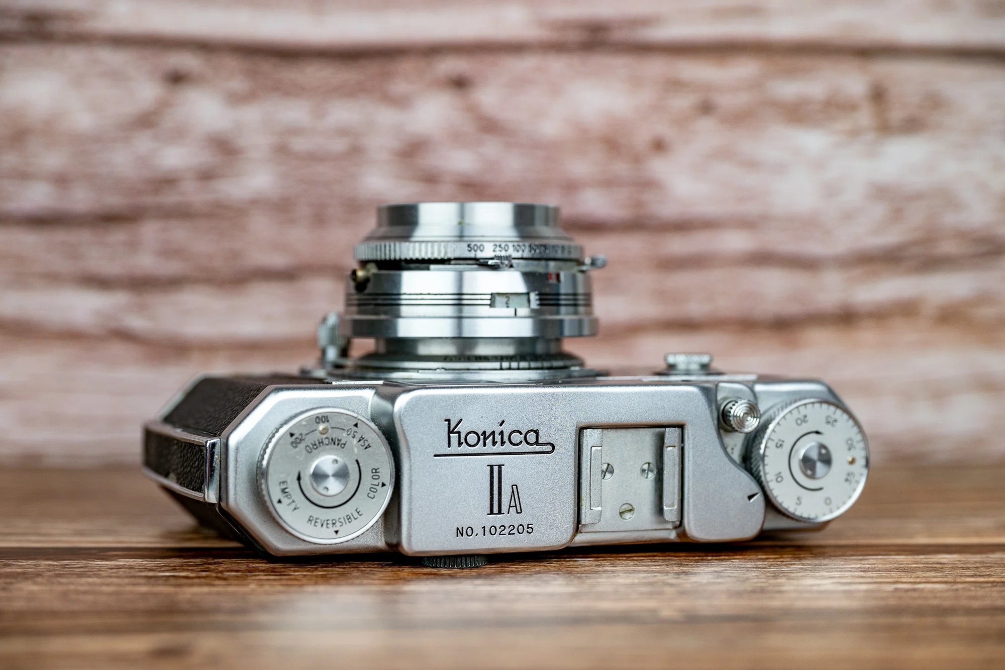 ทำไมกล้องฟิล์มคลาสสิกอย่าง Nikon F2 และ Konica IIA ถึงมีมูลค่าสูง