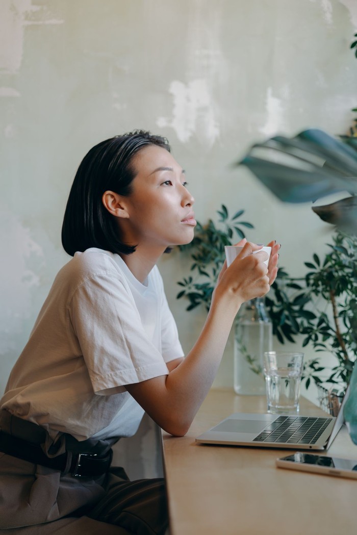 5 กลยุทธ์ทางใจแบบคนบันเทิง ที่ช่วยให้ฟิตและมีพลังแม้ชีวิตยุ่งสุด