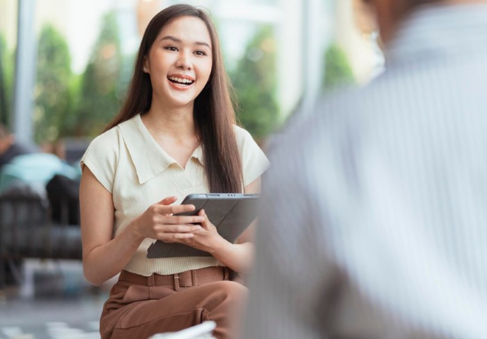 5 กลยุทธ์ทางใจแบบคนบันเทิง ที่ช่วยให้ฟิตและมีพลังแม้ชีวิตยุ่งสุด