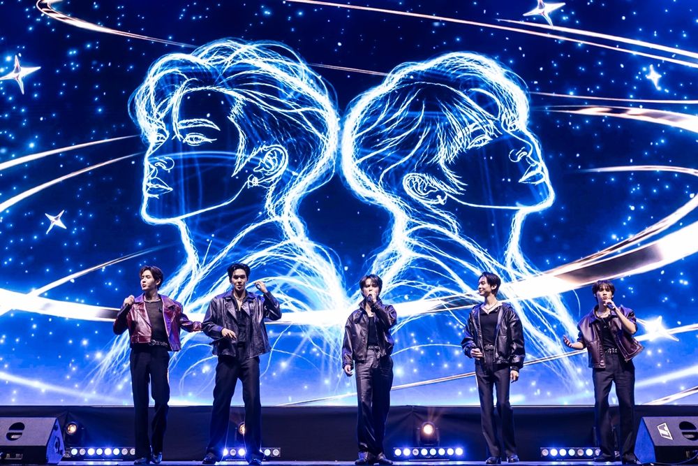 ดูซีรีส์ไม่เหงาอีกต่อไป เมื่อดาราชวนแฟนดูตอนเปิดตัวแบบยกฮอลล์