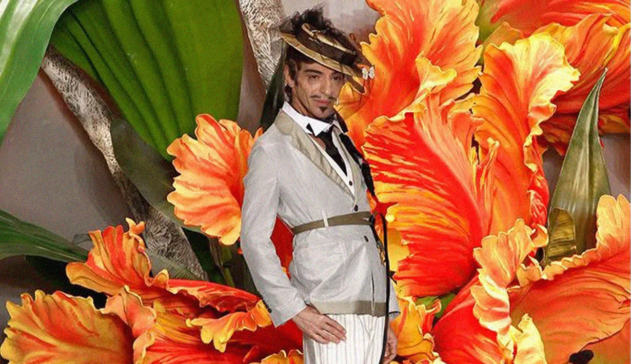 เมื่อแฟชั่นต้องรับผิดชอบ อดีตของ John Galliano สั่นคลอนพิพิธภัณฑ์และ Met Gala