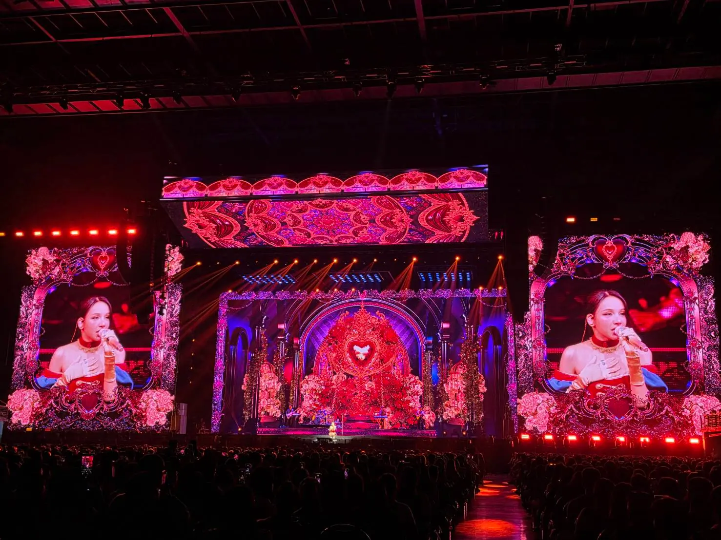 คอนเสิร์ตหลายศิลปินยุคใหม่ เสพเพลงเต็มรูปแบบคืนเดียวให้จบ