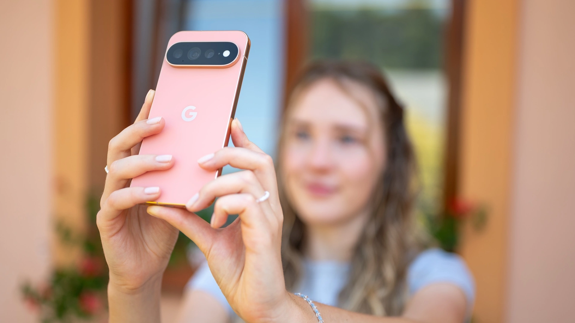 Pro Max เปรียบเทียบ ยักษ์ใหญ่สามค่าย iPhone กับ Galaxy Z กับ Pixel 11