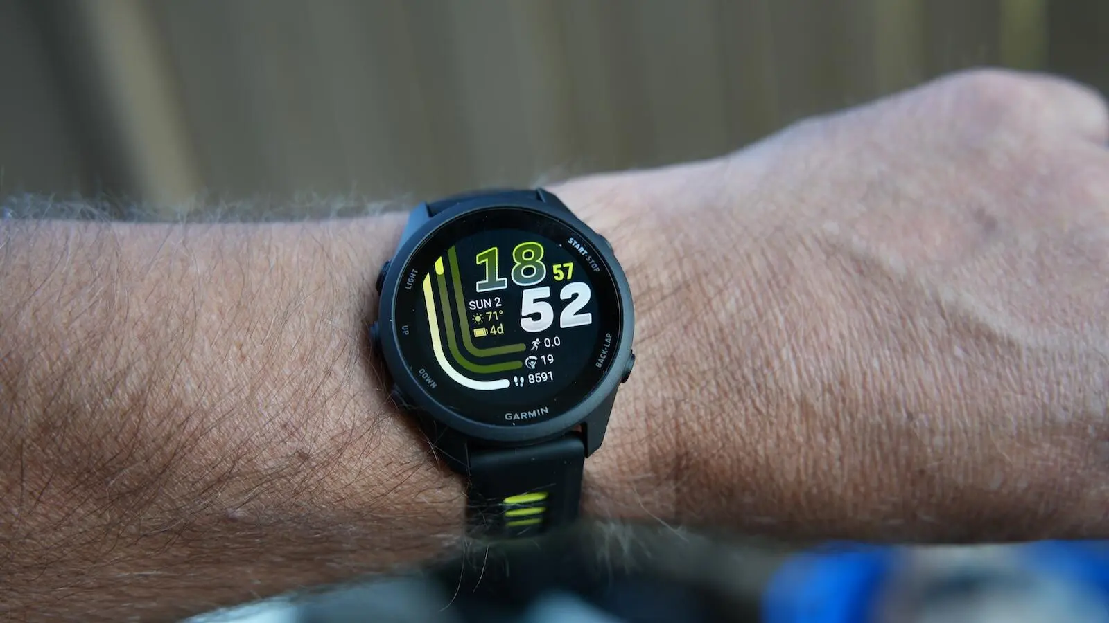 เปรียบเทียบนาฬิกากีฬาเบา Garmin Forerunner 170 vs Coros Pace 4