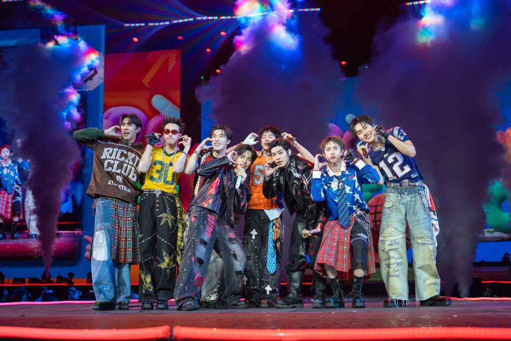 ซีรีส์ฟีลกู้ดสุดอบอุ่น คุณแฟนบ้านนอก และ ด้วงกับเธอ สู่เวที FEED x KHAOSOD AWARDS