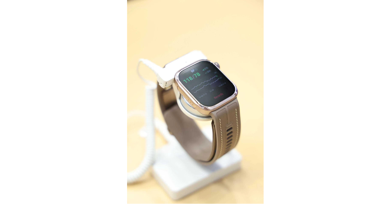 สมาร์ตวอทช์วัดความดันโลหิตระดับ medical-grade บนข้อมือที่บางลงจาก Huawei Watch D3