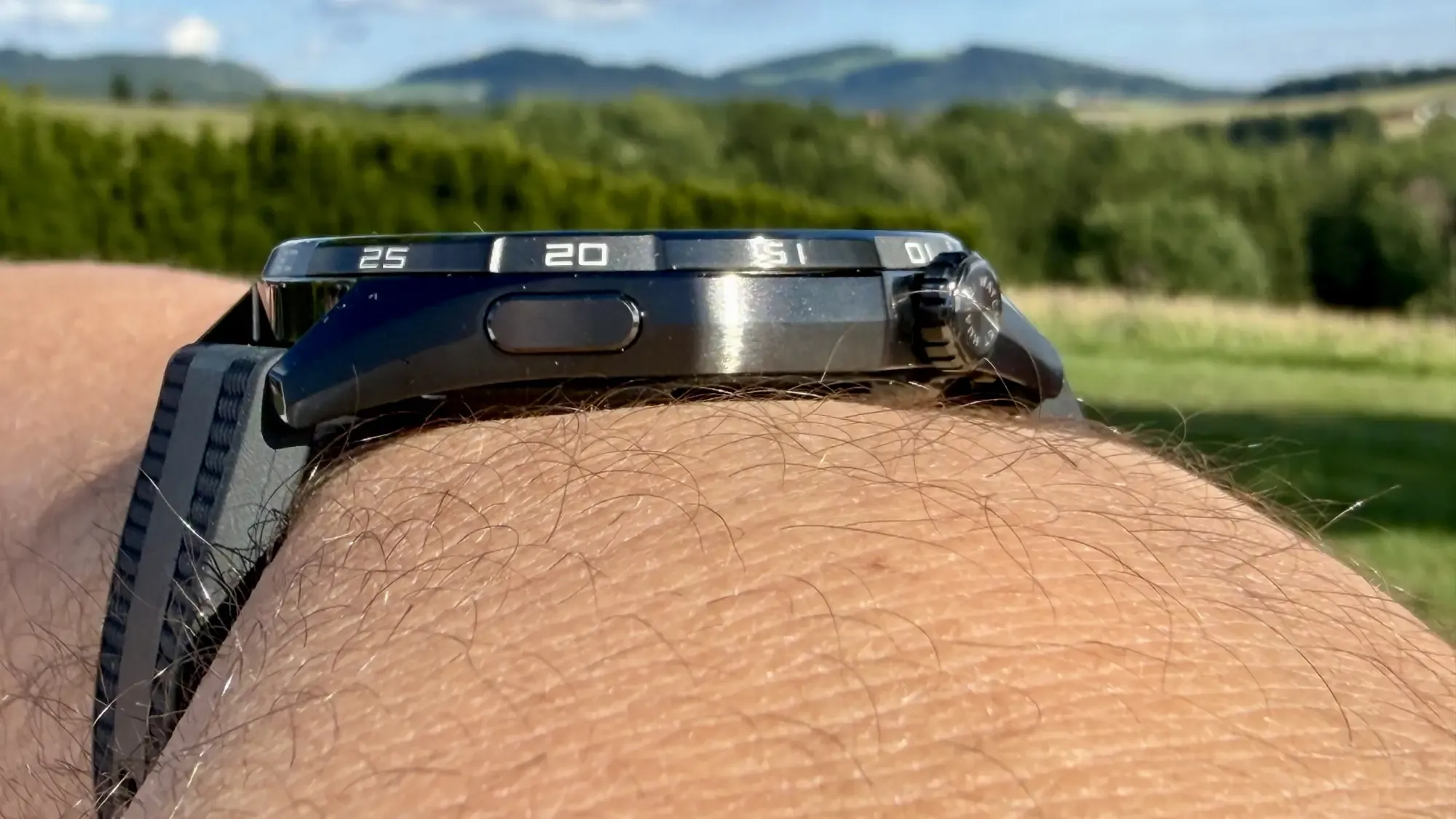 Huawei Watch GT 7 Pro นาฬิกาอัจฉริยะกีฬาไทเทเนียมเพื่อสายปั่นและสายOutdoor