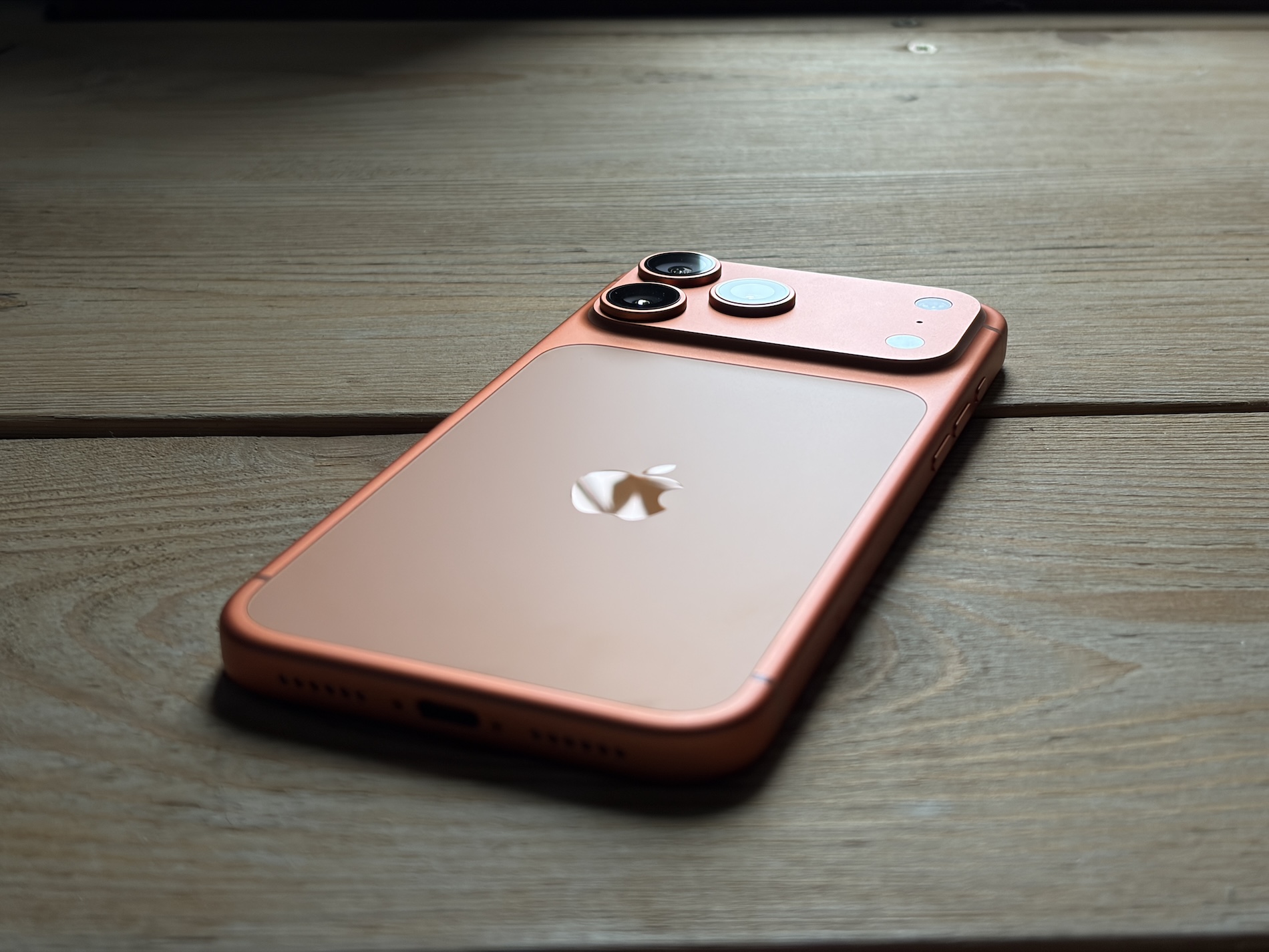 iPhone 18 Pro vs iPhone 17 Pro เลือกรุ่นไหนคุ้มกว่ากัน