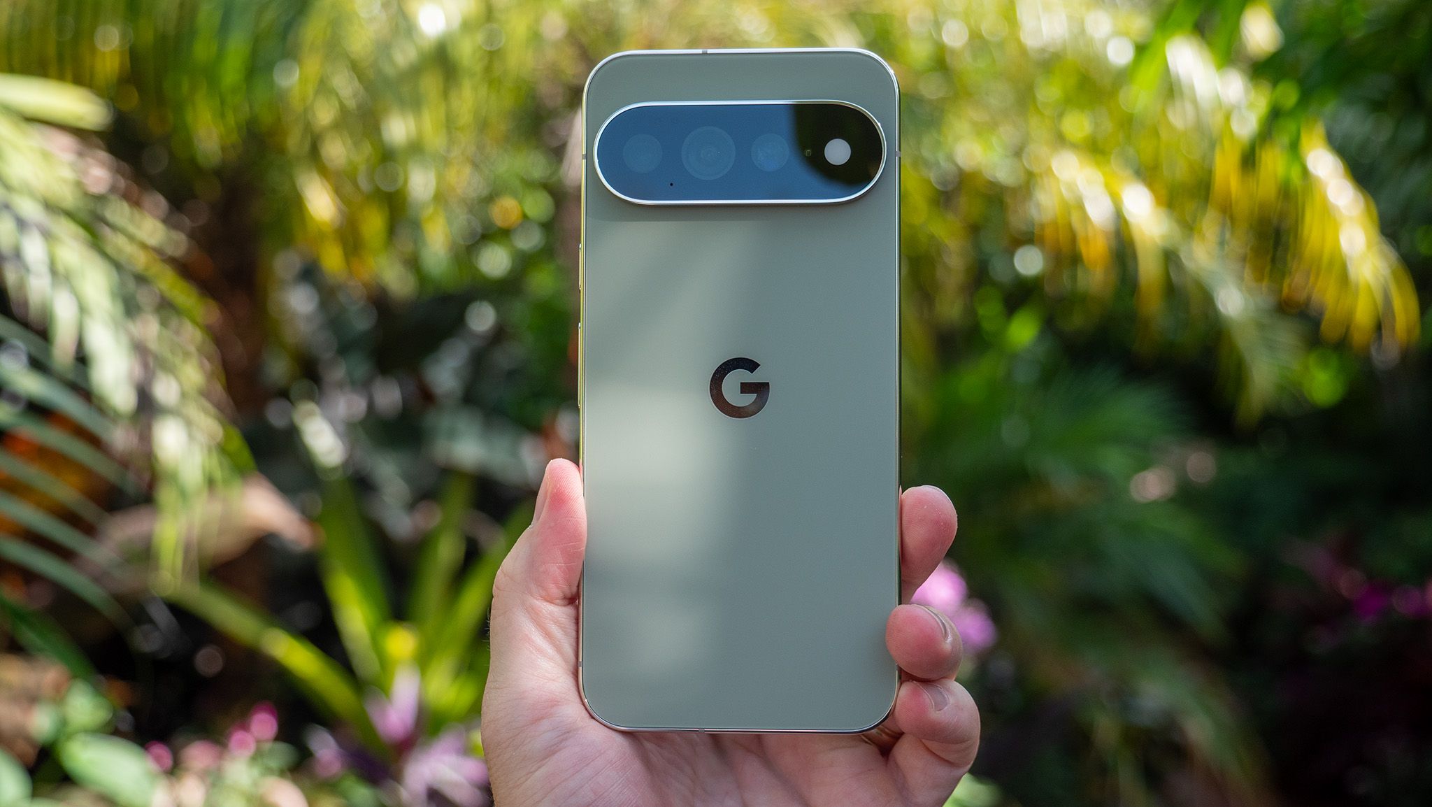 Labor Day มือถือ Pixel 11 Pro XL vs Galaxy Flip 8 ส่วนลดไหนคุ้มกว่า