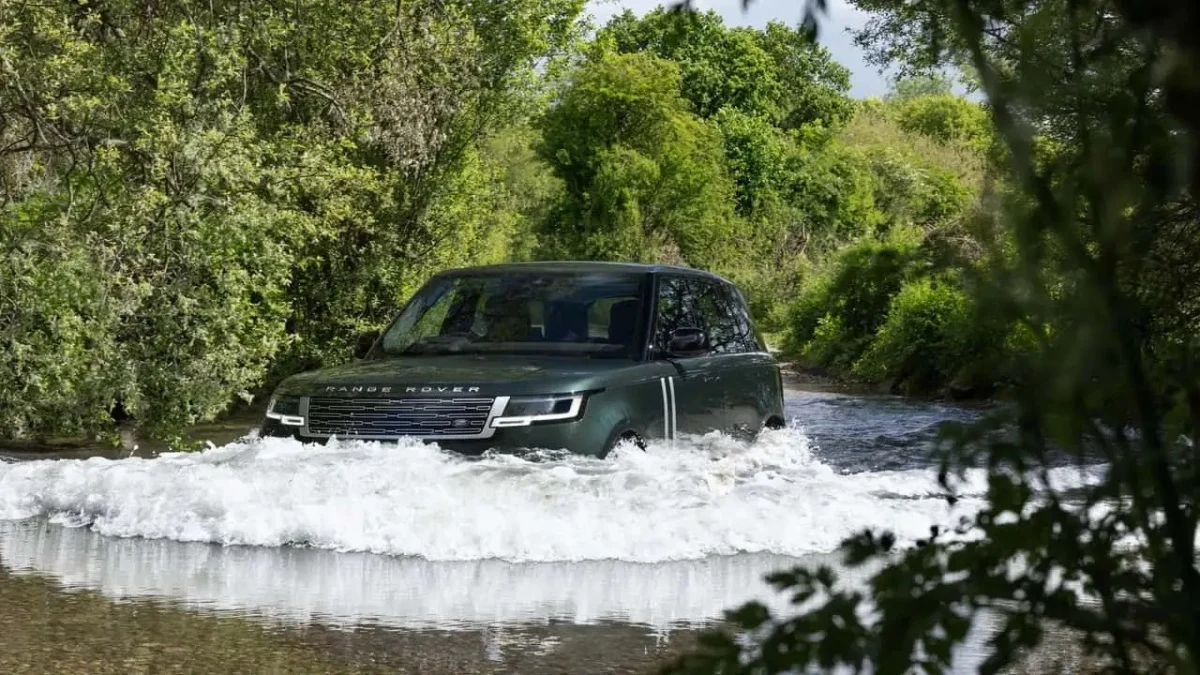 Range Rover Electric SUV หรูไฟฟ้าที่เลือกอนุรักษ์มากกว่าหลุดโลก