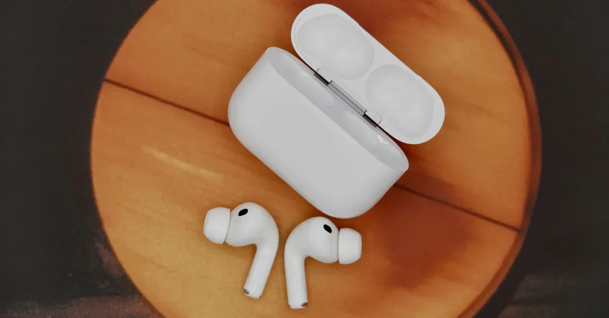 AirPods 5 เปิดตัวใกล้แล้ว สิ่งที่สัญญาณลือกำลังบอกเรา