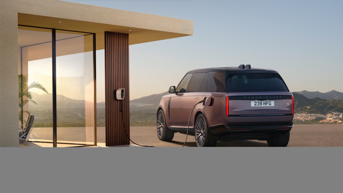 Range Rover Electric SUV หรูไฟฟ้าที่เลือกอนุรักษ์มากกว่าหลุดโลก