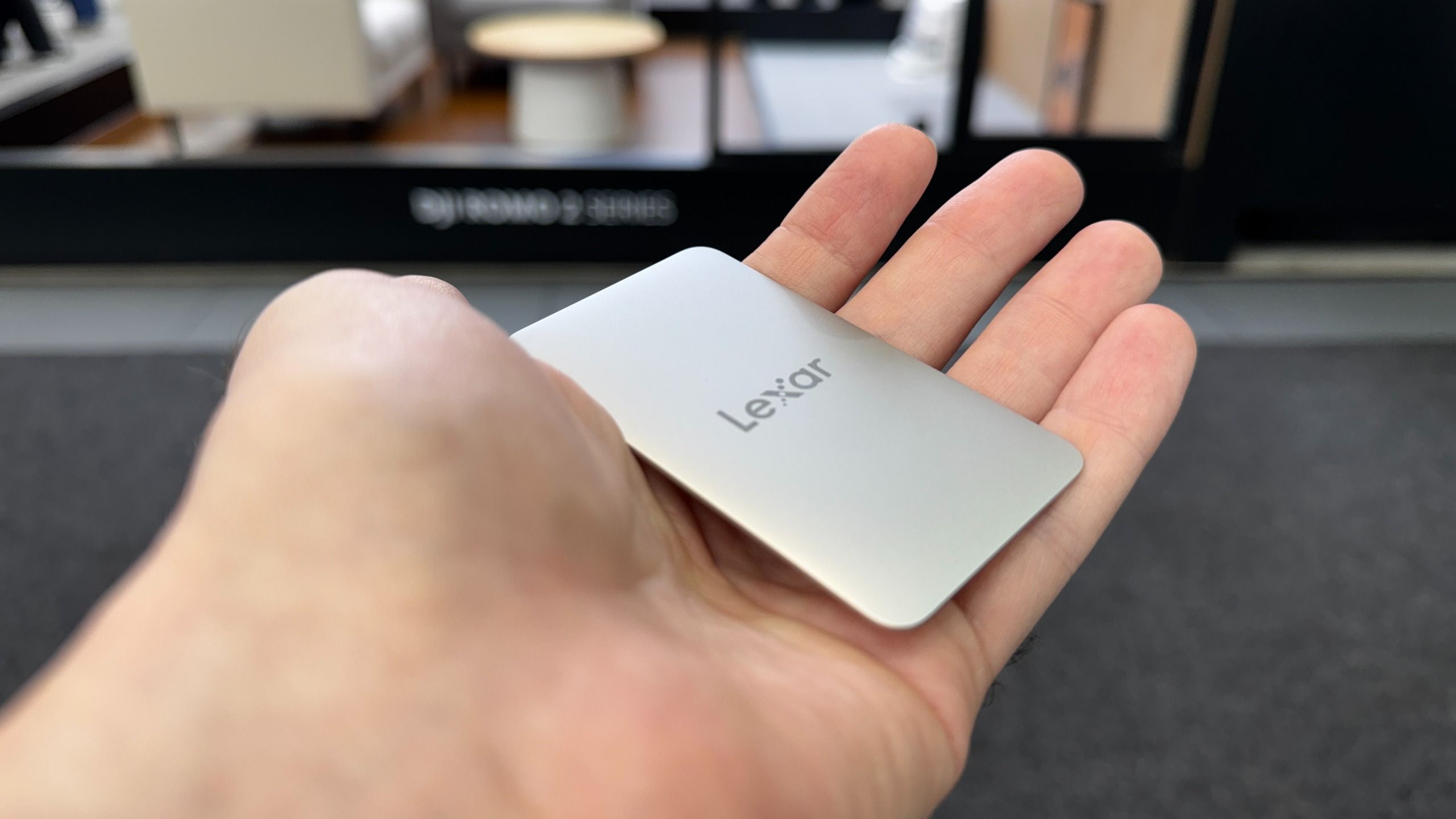 SSD บางพิเศษ 4 มม กำลังกลายเป็นมาตรฐานใหม่ของสตอเรจพกพา