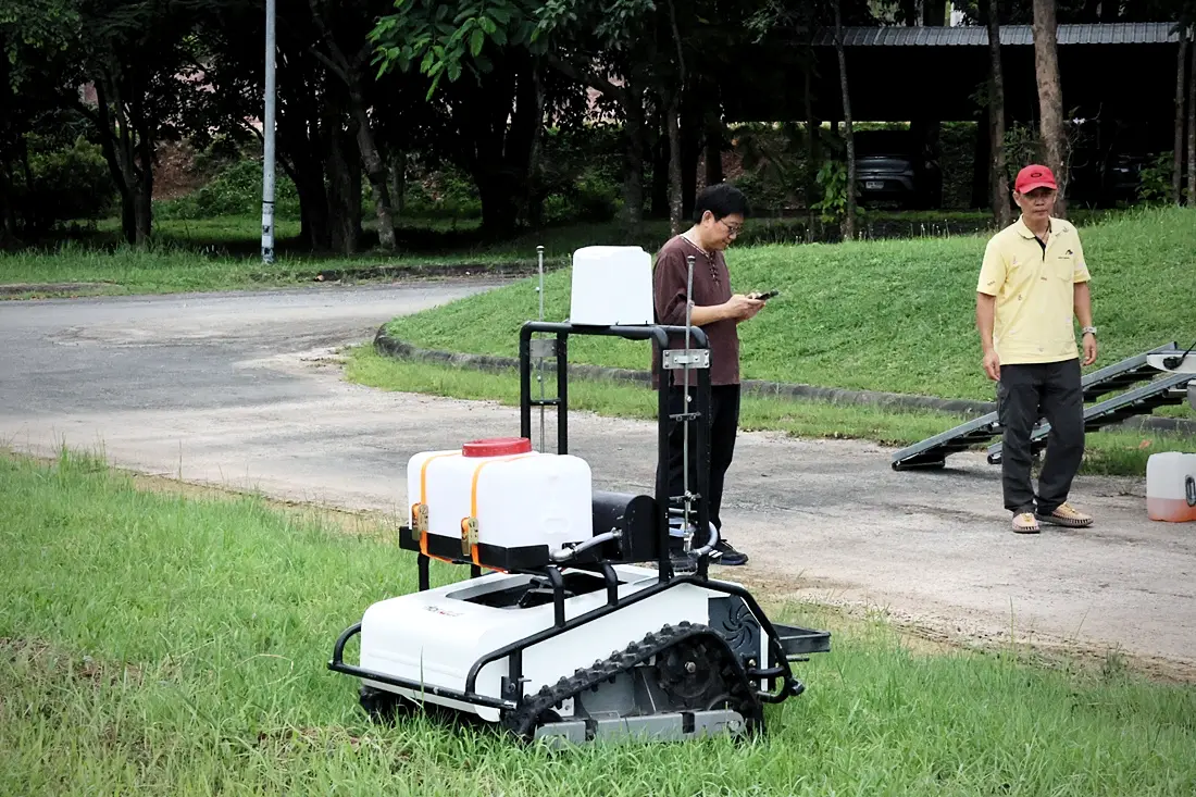 หุ่นยนต์ GPS RTK และข้อมูลดาวเทียม พลิกเกษตรแม่นยำสู่ฟาร์มอัจฉริยะ