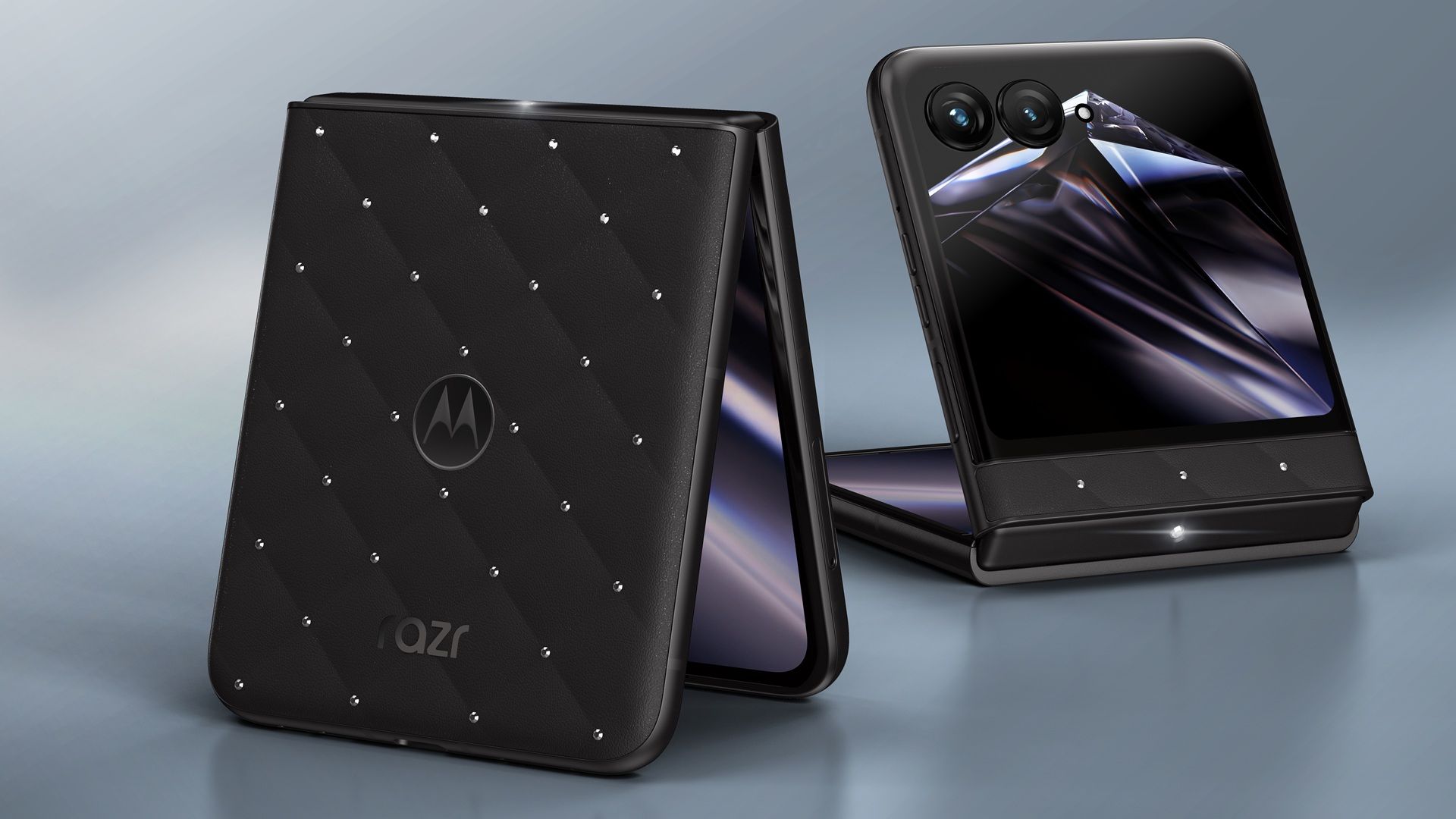 Motorola Razr Swarovski Crystal Edition หรูหราพร้อมพับได้ใช้งานจริง