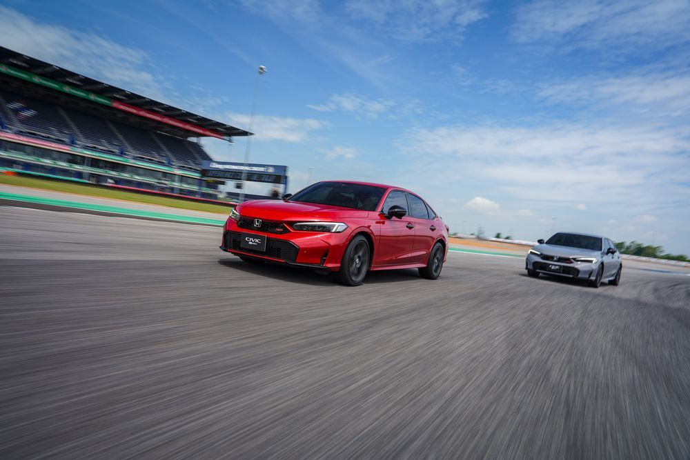 Honda Civic e:HEV S+ Shift เกียร์จำลองใหม่ คุ้มอัปเกรดไหม