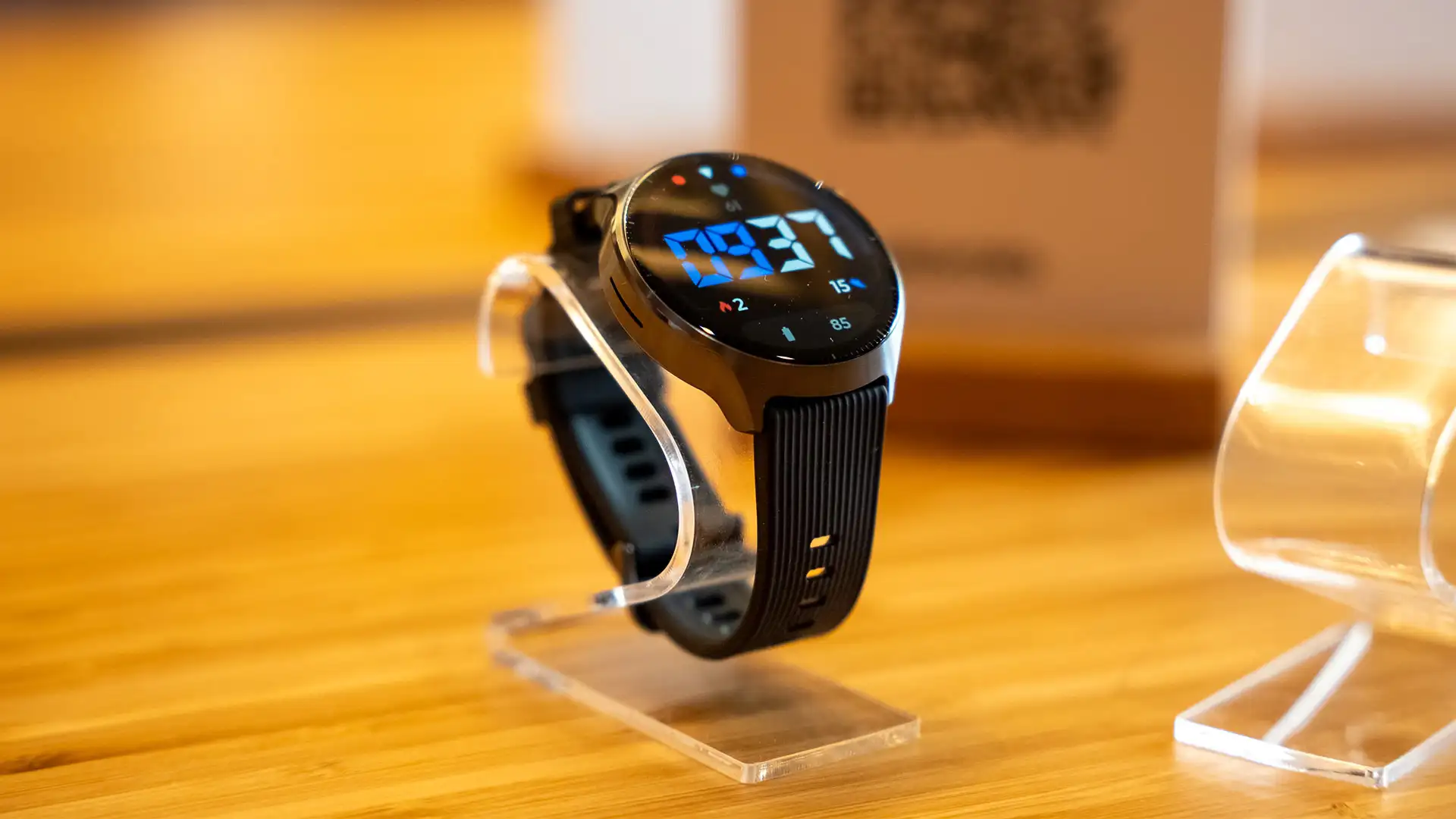 Motorola Moto Watch Ultra ประกาศศึก Wear OS 6 ระดับเรือธง