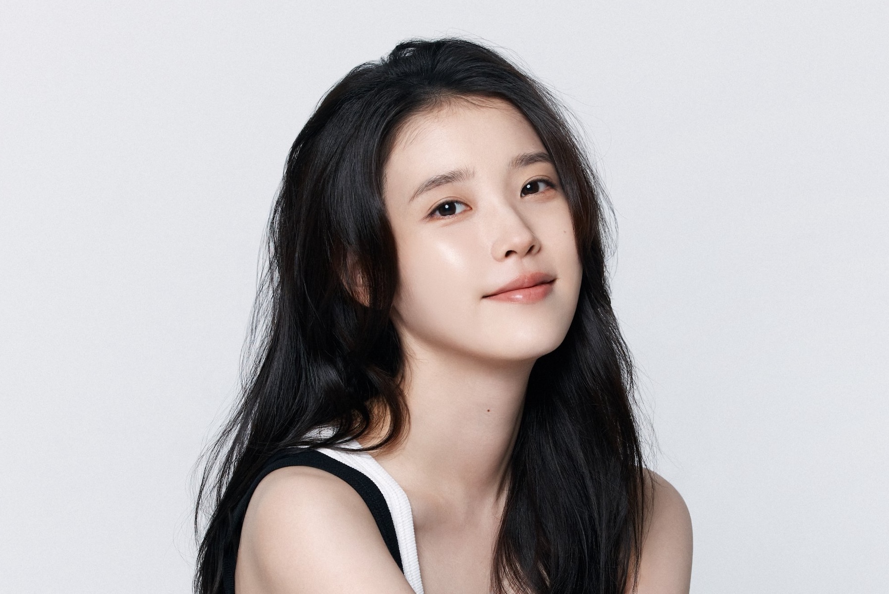 IU กลับมาแล้วกับดิจิทัลซิงเกิลใหม่หลังพักรักษาสุขภาพ