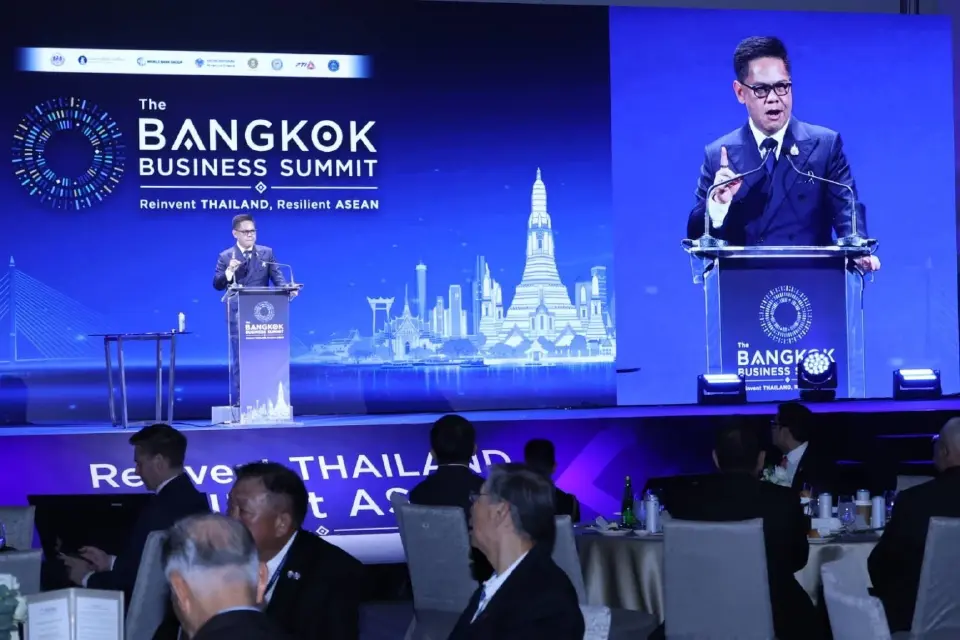 การลงทุน AI เปลี่ยนโฉมอุตสาหกรรมและส่งออก แต่ขยายช่องว่างแรงงาน