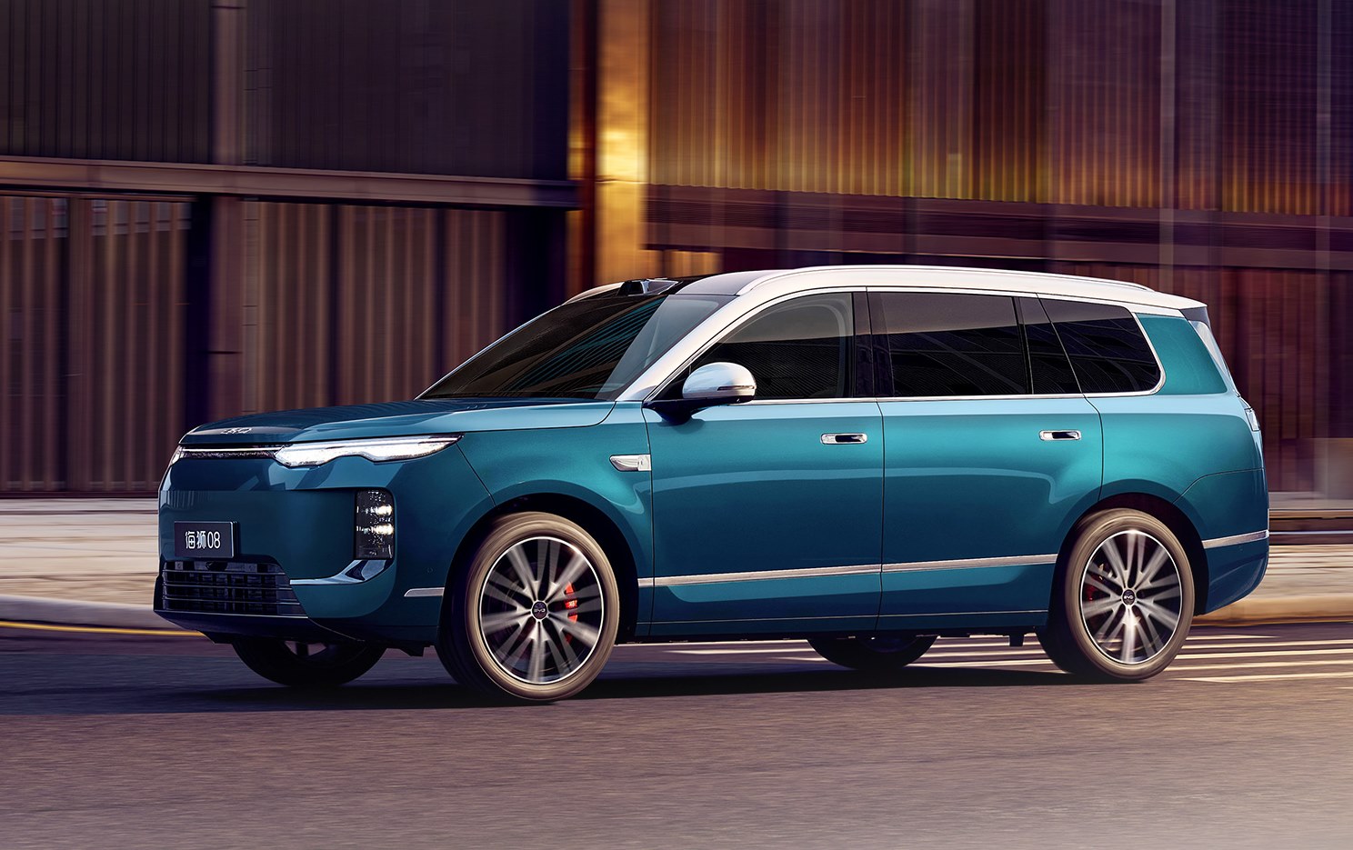 BYD Sealion 08 เรือธง SUV ไฟฟ้าและปลั๊กอินไฮบริดระยะทางไกล
