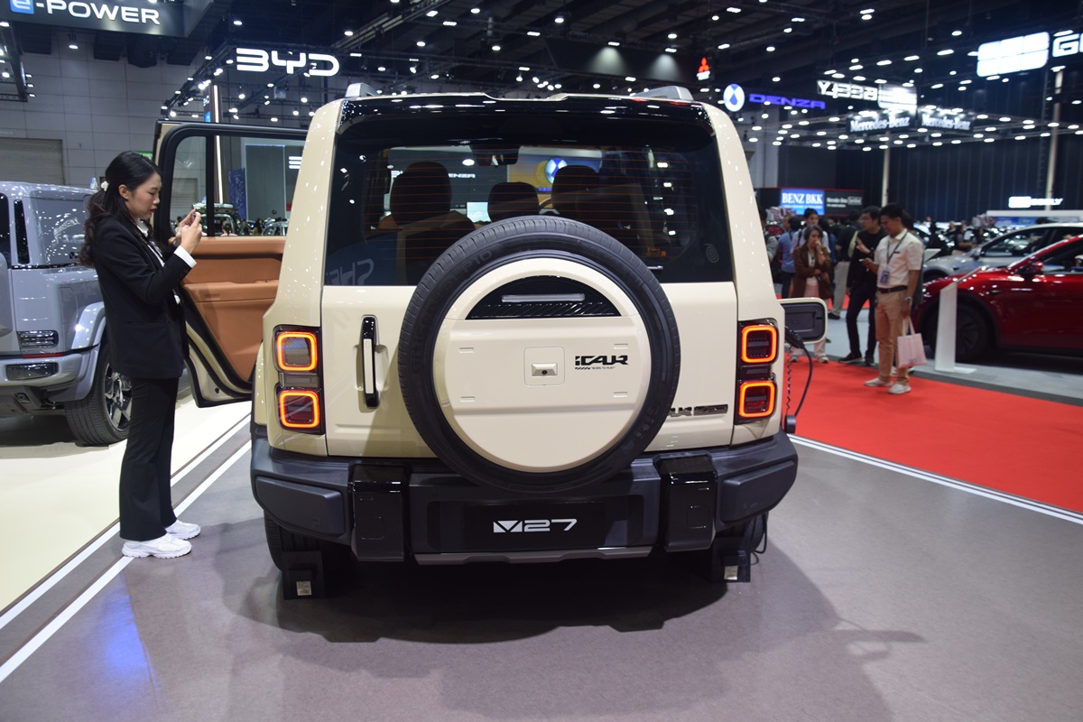 iCAUR V27 REEV กล่องพรีเมียมที่ท้าชน Tesla Model Y และ BYD