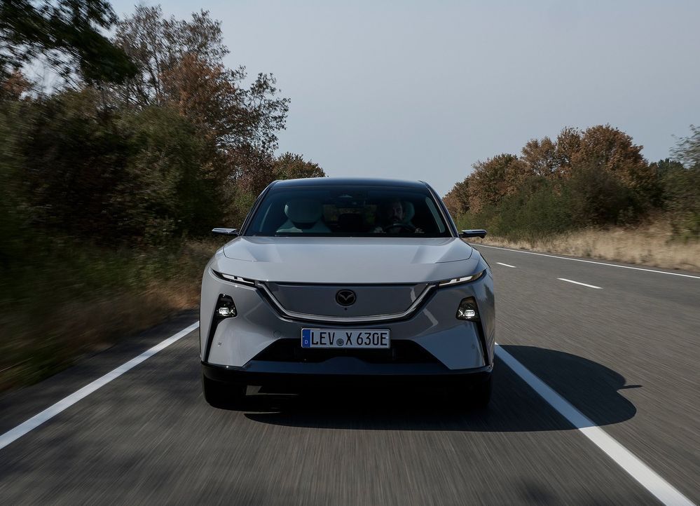 Mazda CX-6e SUV ไฟฟ้าขับหลังพร้อม LiDAR เปลี่ยนเกม EV ระดับกลาง
