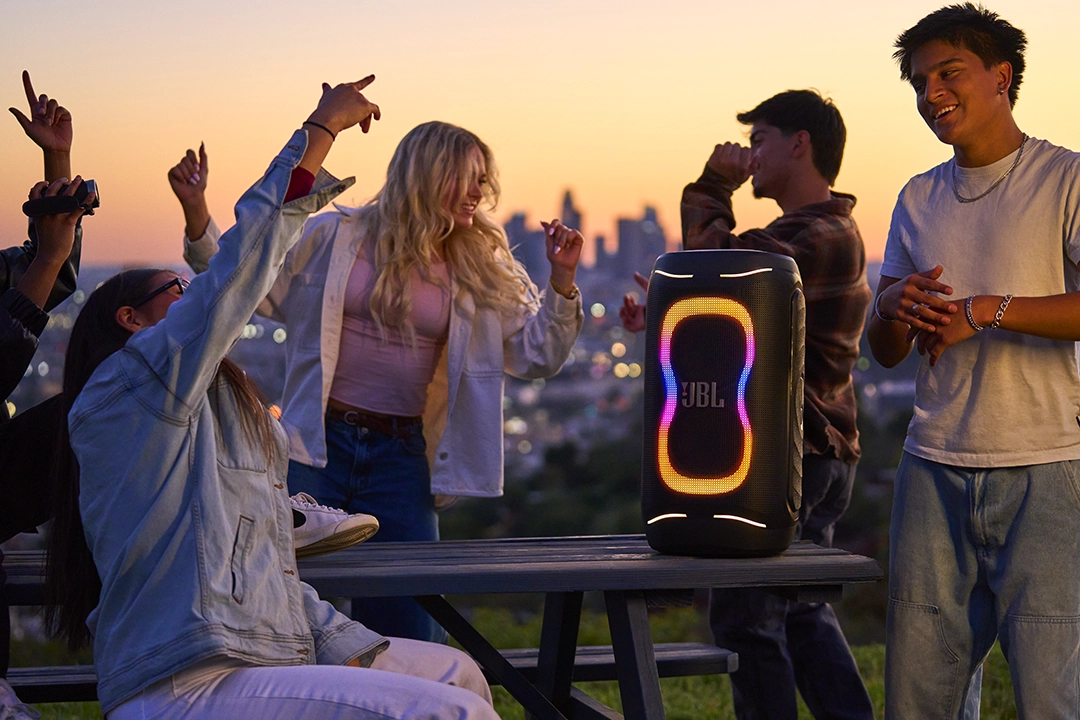 JBL PartyBox 330 และ 130 ลำโพงปาร์ตี้ AI เสียงโหดไฟอลัง