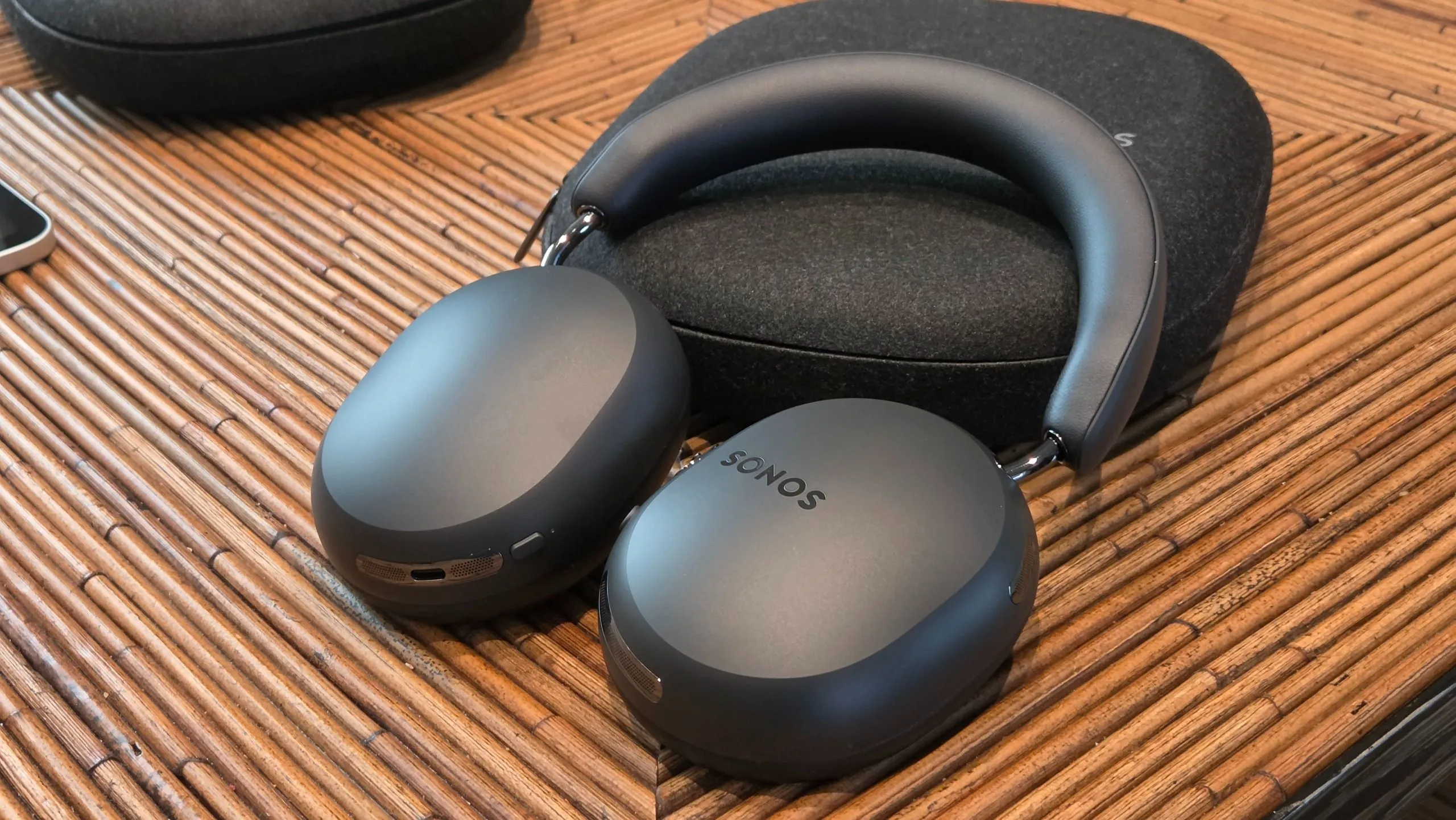 Sonos Beam Ultra และ Ace Ultra ยกระดับบ้านให้เป็นระบบเสียงอัจฉริยะครบวงจร