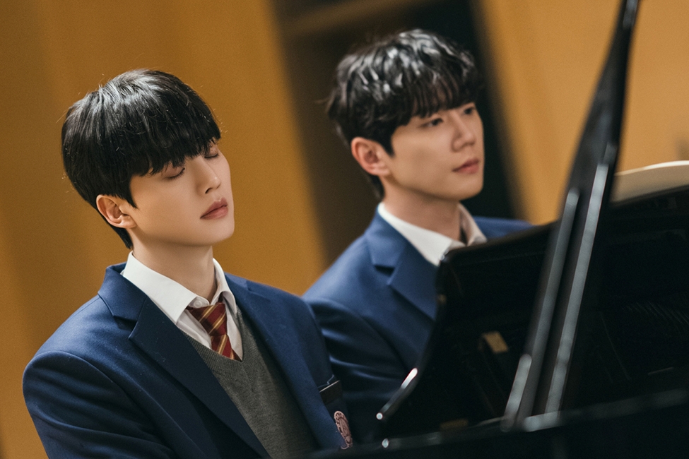 เมื่อตัวโน้ตไม่พอระบายอารมณ์ ความขัดแย้งของนักเปียโนใน Four Hands Two Sonatas จึงลุกลามเป็นแรงปะทะ