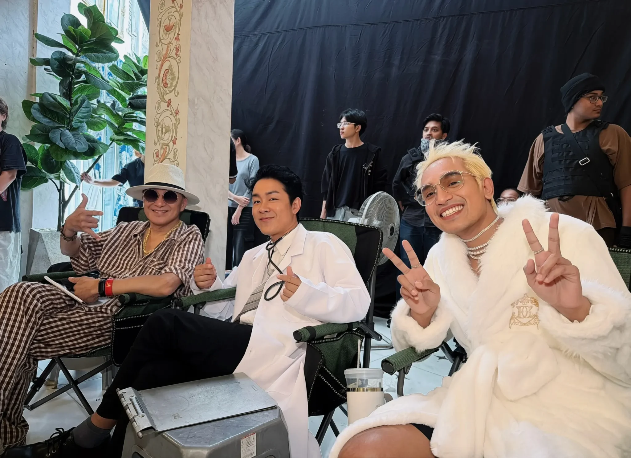 พระจันทร์เต็มดวงของ D Gerrard เมื่อ R&B Pop ซ้อนทับจิตวิญญาณ West Coast Hip Hop