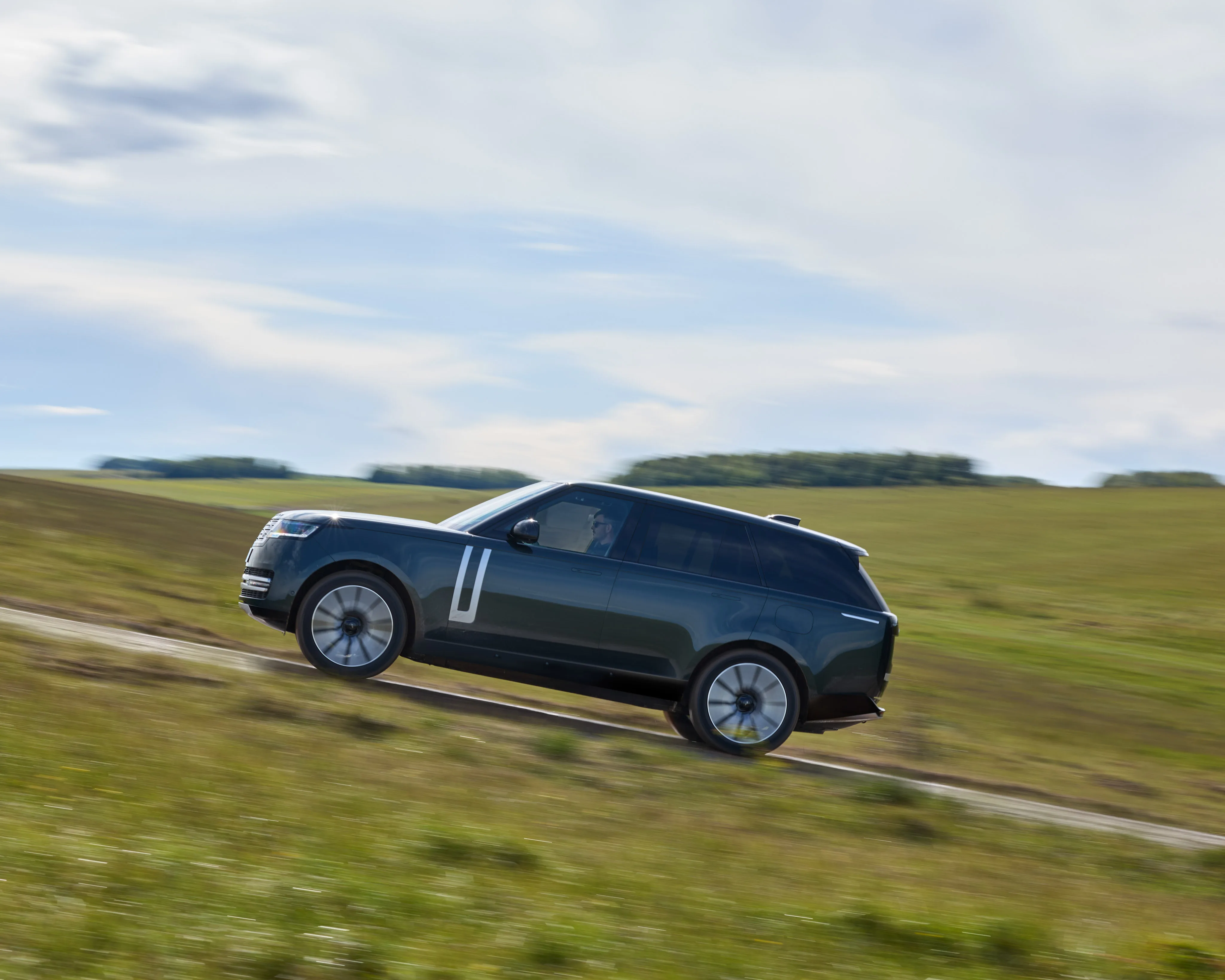 Range Rover Electric เปิดยุคใหม่ SUV ไฟฟ้าหรูระดับตำนาน