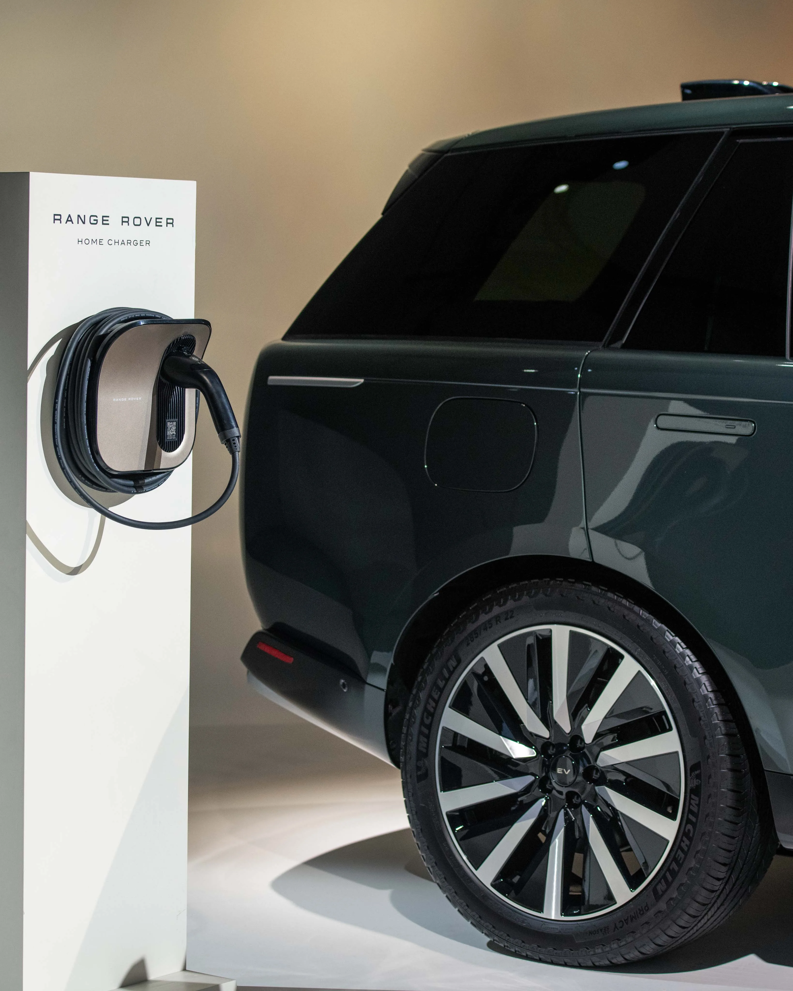 Range Rover Electric เปิดยุคใหม่ SUV ไฟฟ้าหรูระดับตำนาน