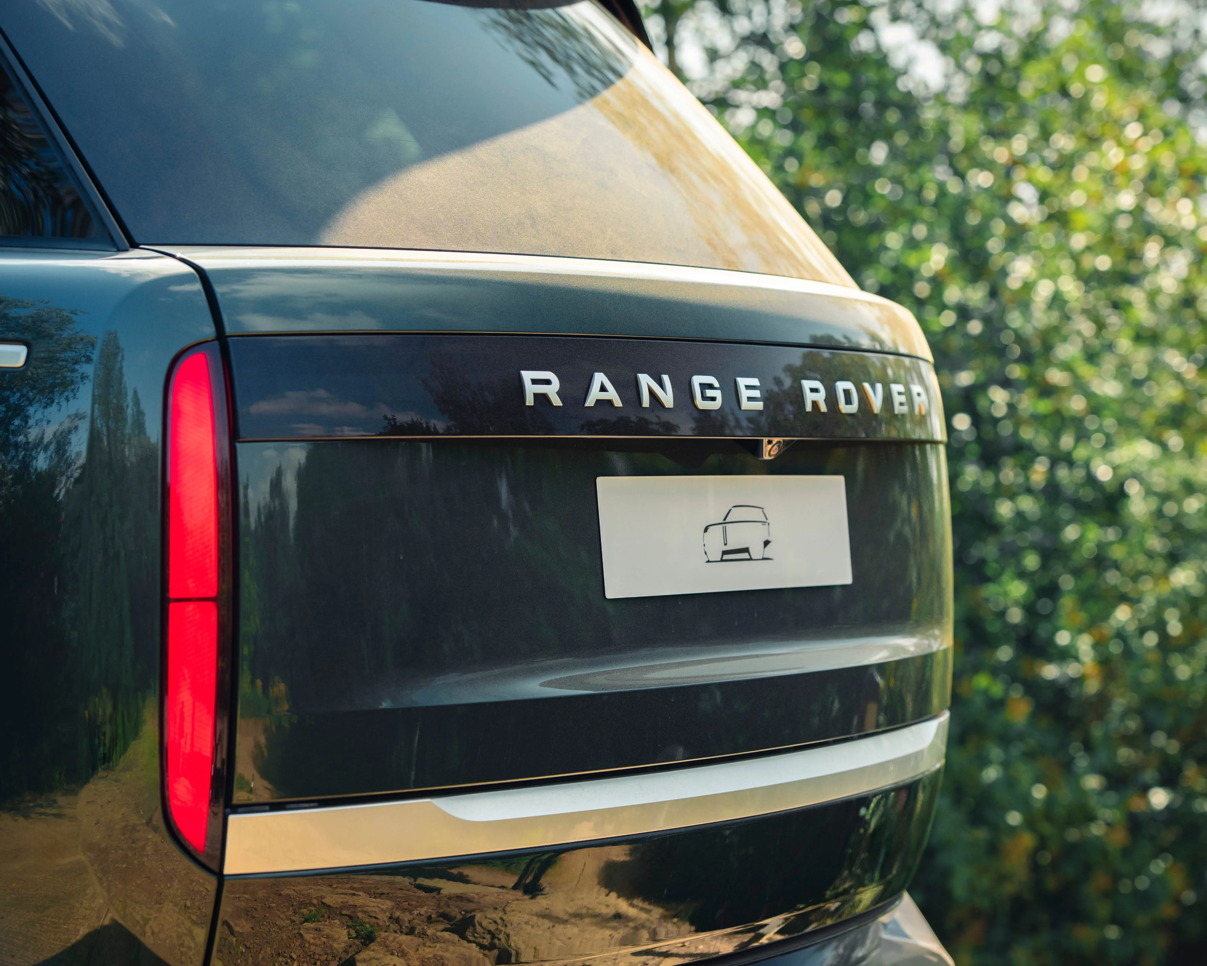Range Rover Electric เปิดยุคใหม่ SUV ไฟฟ้าหรูระดับตำนาน