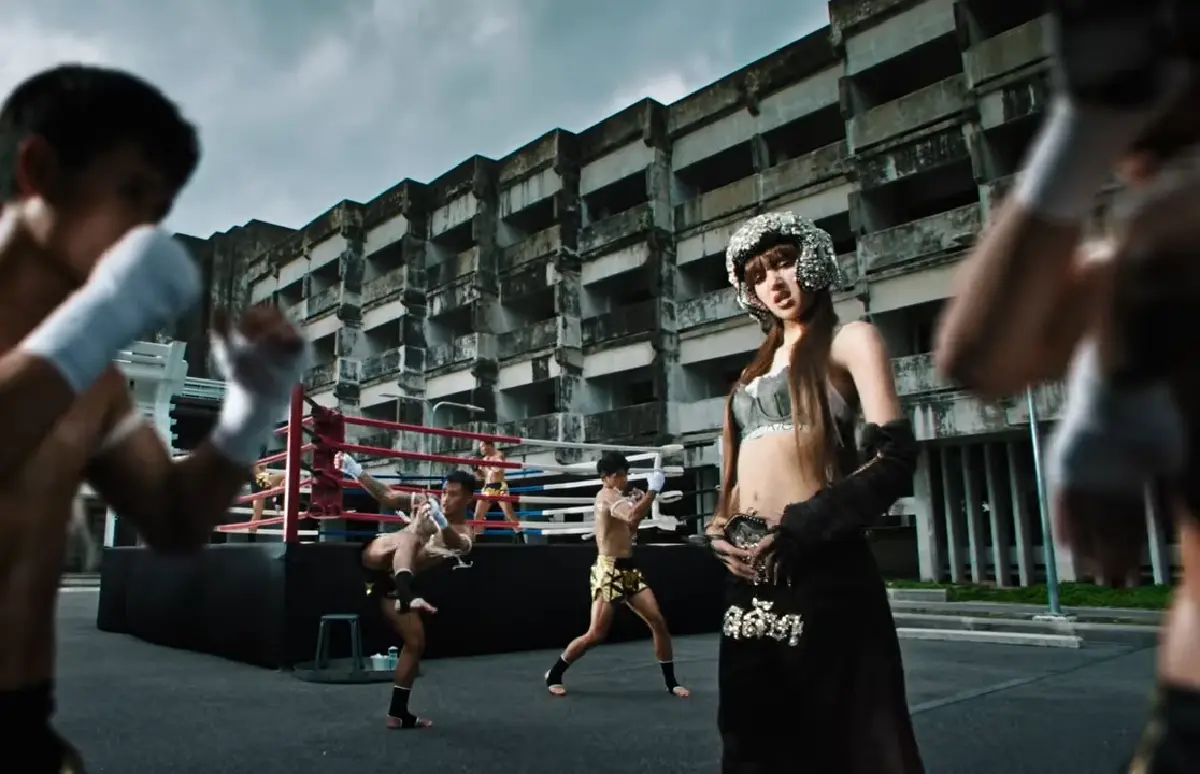 ลิซ่า SaWaDiKa เมื่อคำทักทายกลายเป็นกลยุทธ์วัฒนธรรมสู่เวทีโลก