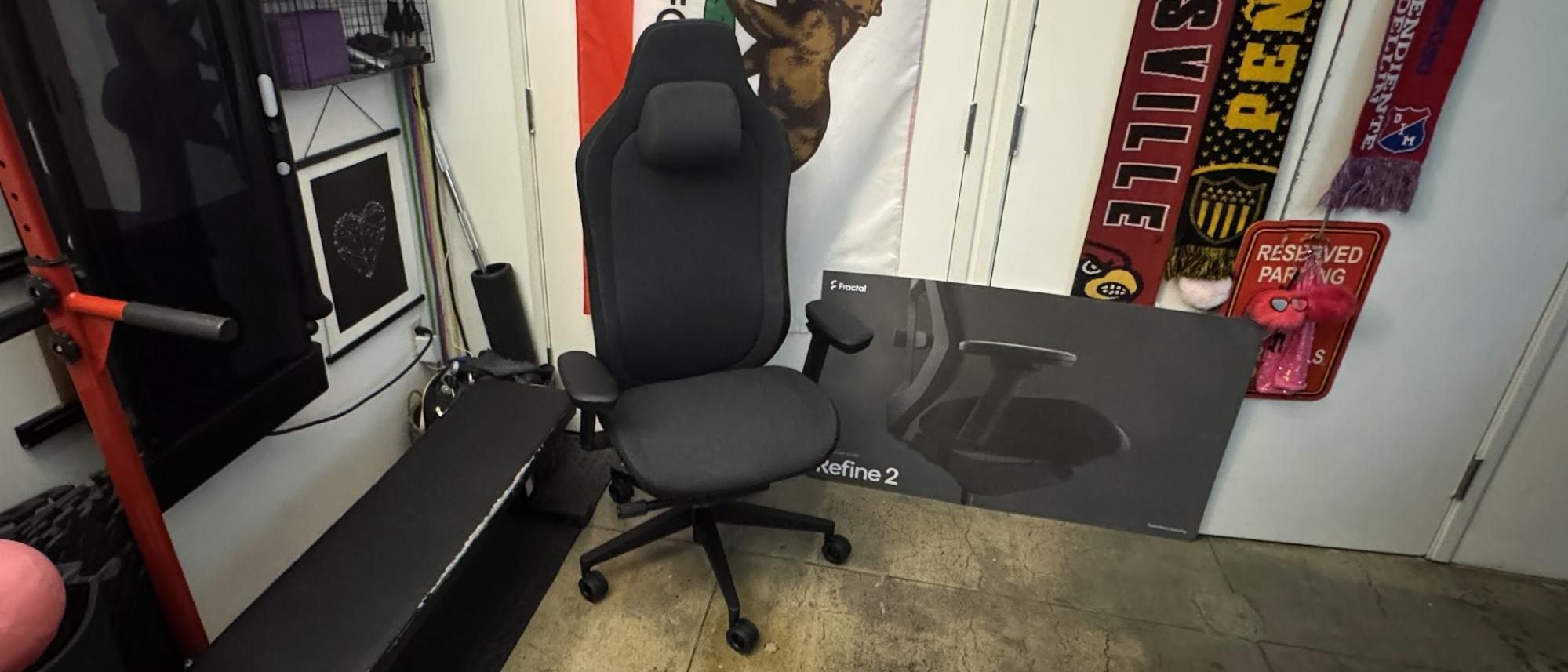 Fractal Design Refine 2 Chair Review: เก้าอี้เล่นเกมที่จริงจังกับงานสำนักงาน