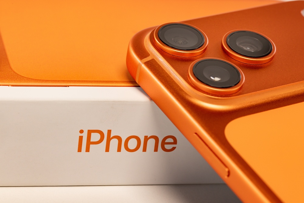 ราคา iPhone พับได้เกินเอื้อมแต่ตั้งใจชิงบัลลังก์จาก Samsung หรือไม่