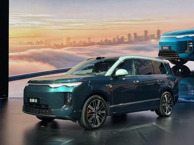BYD Sealion 08 ฟลักชิป SUV ใหม่กับแบตเตอรี่ Blade Gen 2 วิ่งไกล 900 กม.