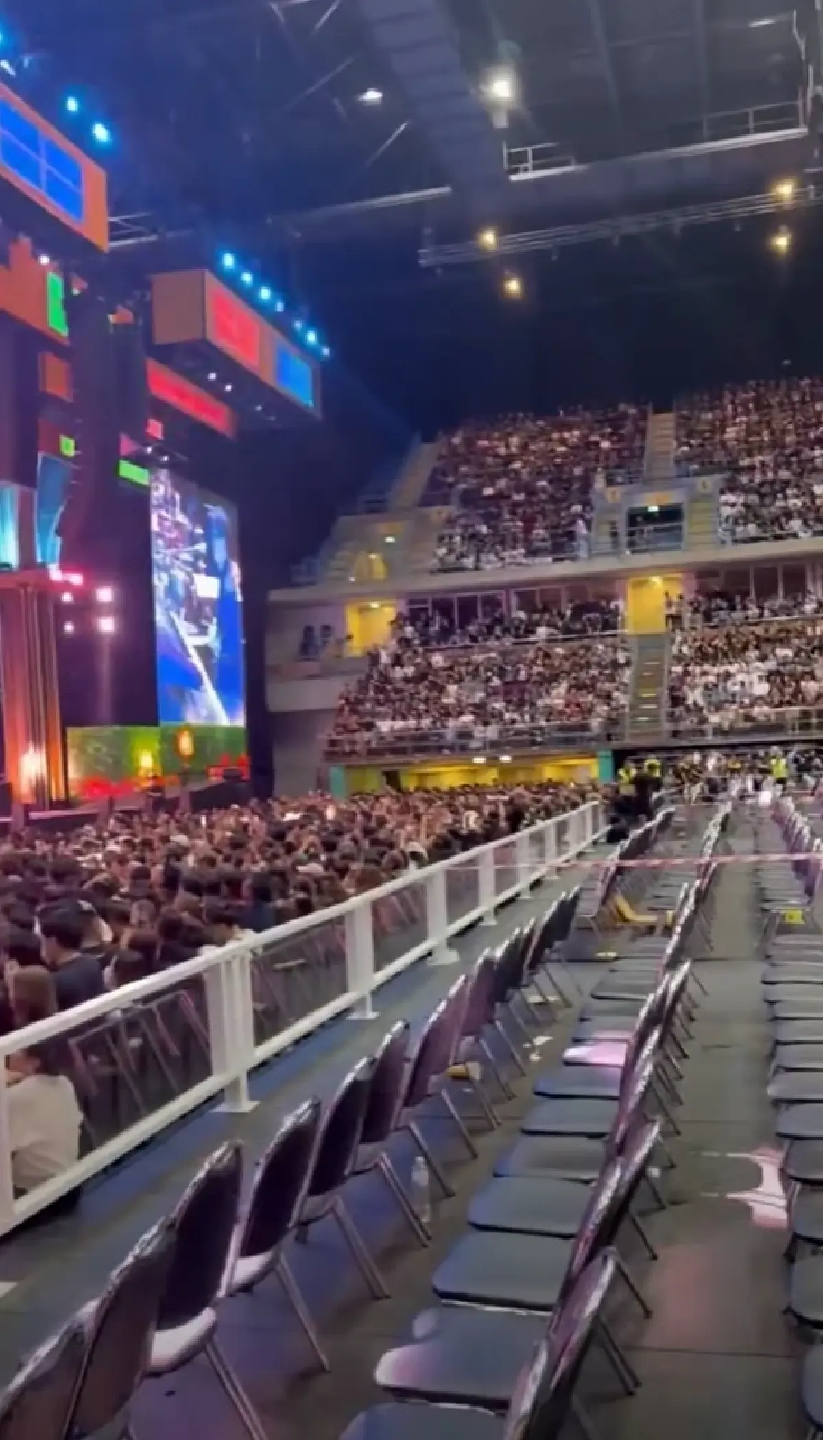 สแตนด์ VIP ทรุดกลางคอนเสิร์ตอัสนี-วสันต์ สะท้อนช่องโหว่ความปลอดภัยสถานที่จัดงาน