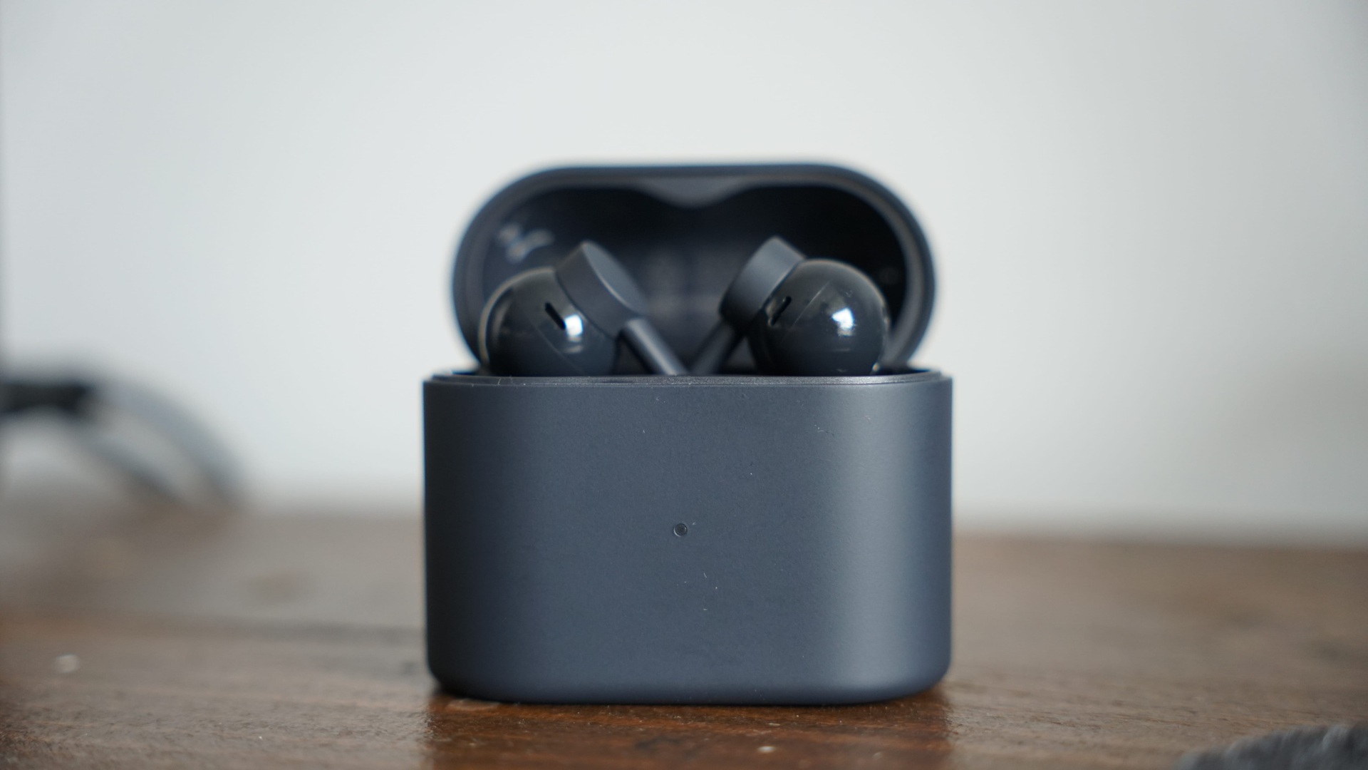 หูฟัง open-ear เปิดหูสบาย Baseus Bowie MC2 ปะทะ CMF Clip Pro