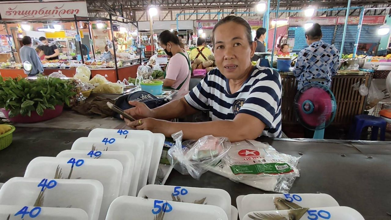 ราคาอาหารริมถนนขยับ 5-10 บาท ใครต้องรับภาระตัวจริง