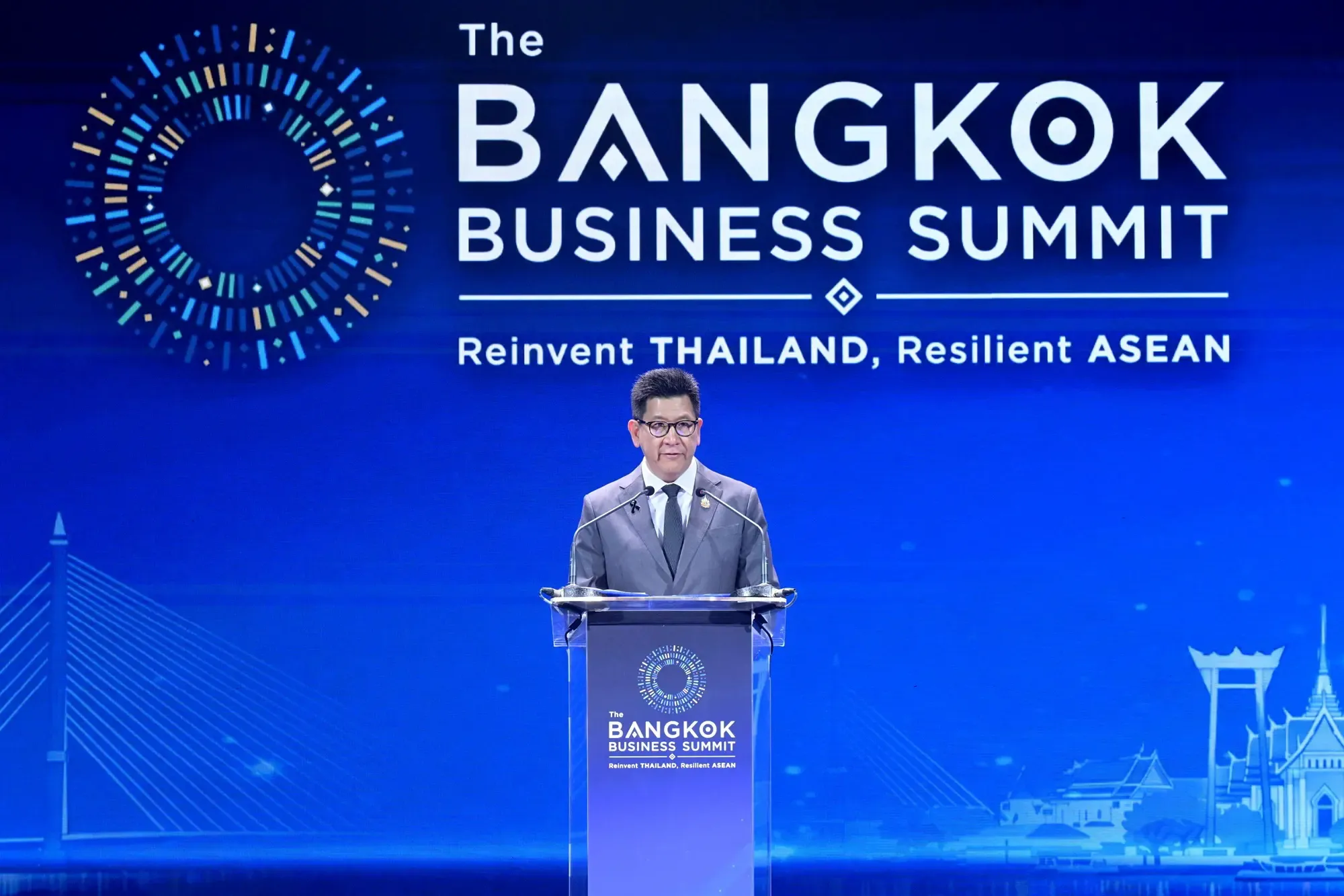 ปฏิรูปเศรษฐกิจสู่ประเทศรายได้สูงผ่านยุทธศาสตร์เชื่อมโยงอาเซียน