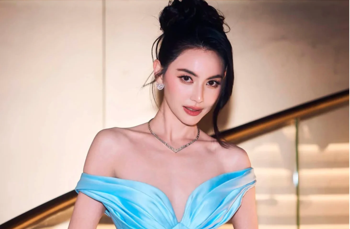 เมื่อดาวระดับโลกหันมาผูกสัมพันธ์ตรงกับดีไซเนอร์ท้องถิ่น