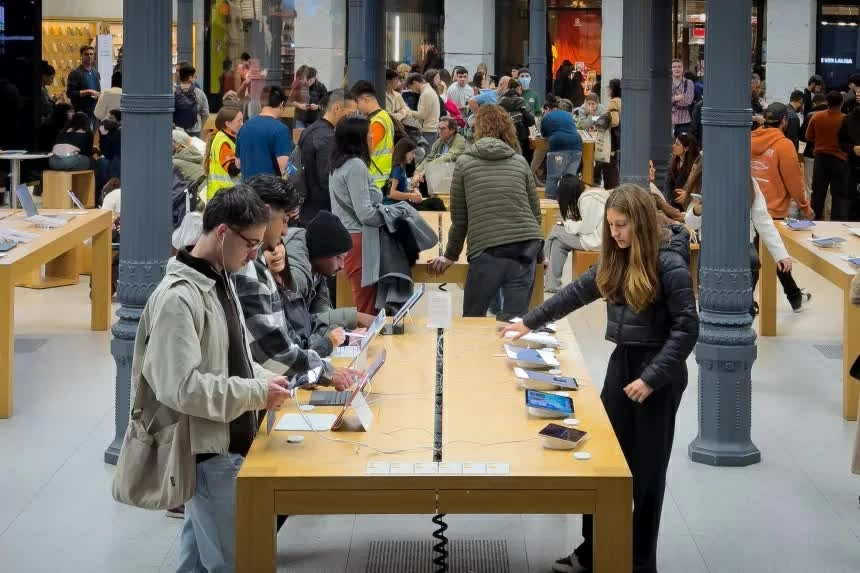 จอห์น เทอร์นัส ซีอีโอ Apple ใหม่ กับเดิมพันยุคปัญญาประดิษฐ์